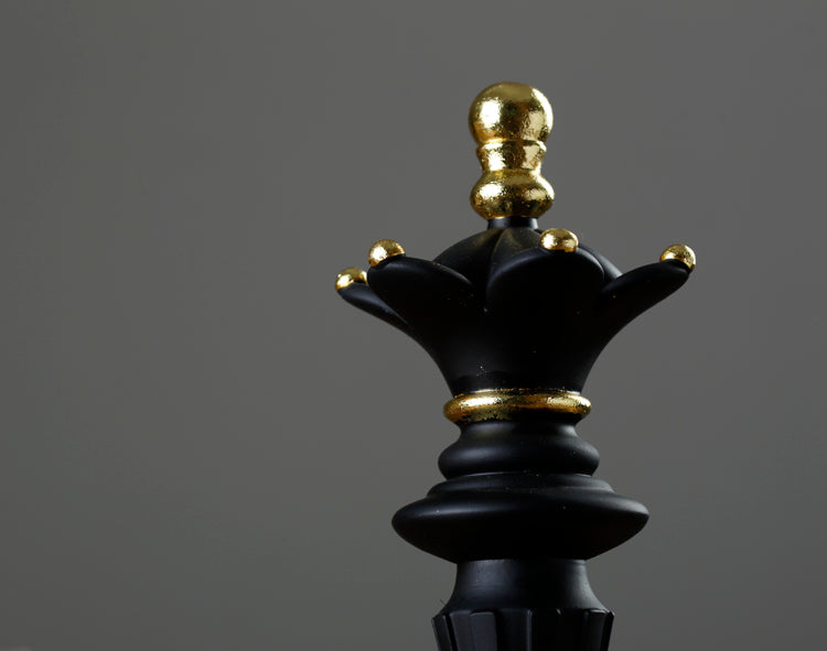 Chess Queen Sculpture - Poshipo